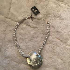 House of Harlow 1960 Silver Shell Necklace